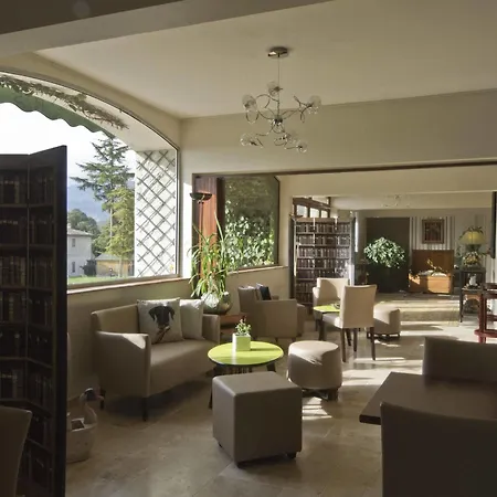 Les Oliviers Hotel Fayence